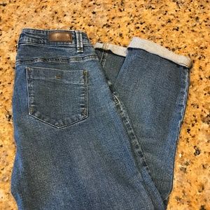 Kenneth Cole Reaction crop jeans, size 6